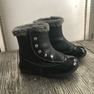 See Kai run girls boots 9.5